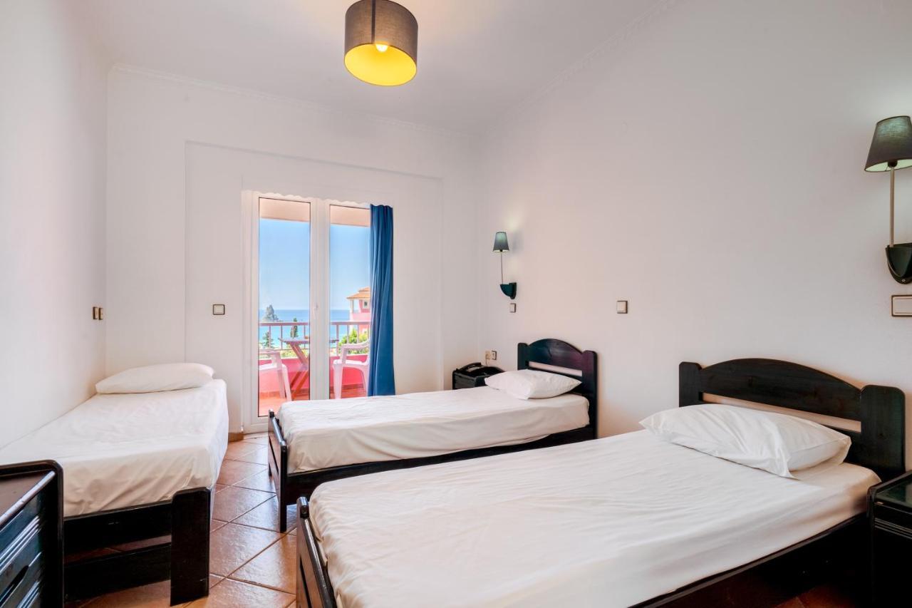 The Pink Palace Hostel Agios Gordios  Room photo