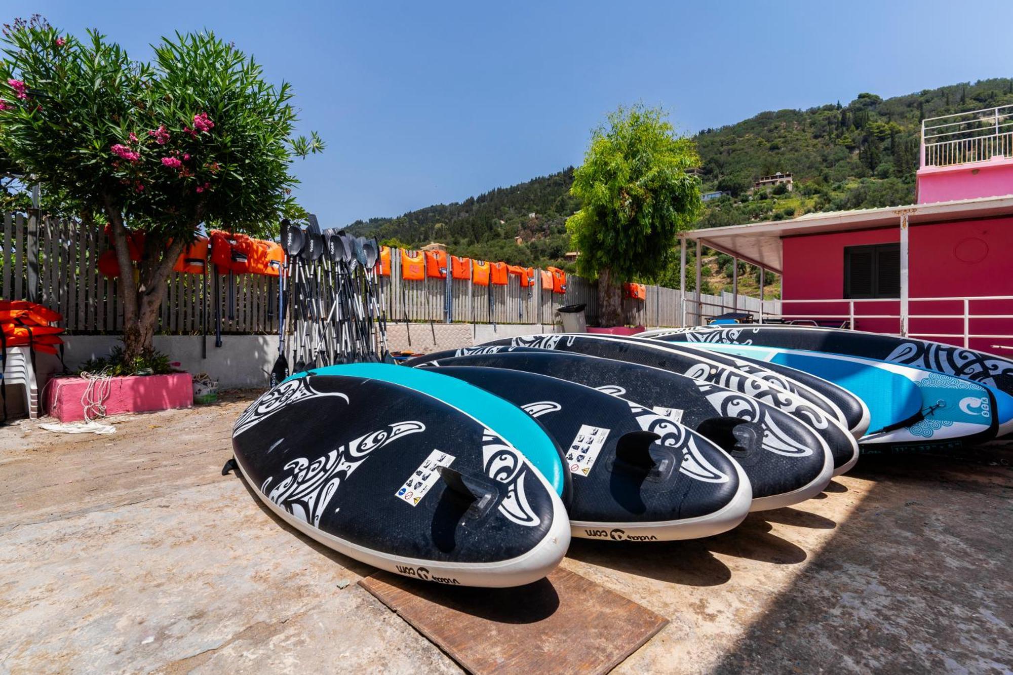 The Pink Palace Hostel Agios Gordios  Exterior photo